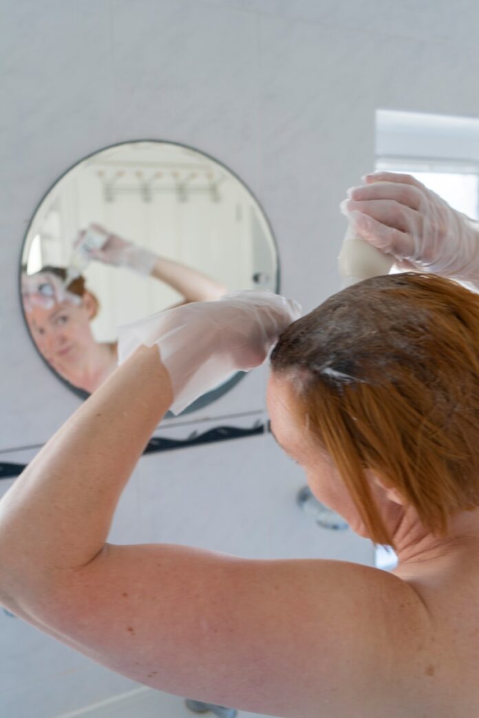 a person washing the hands